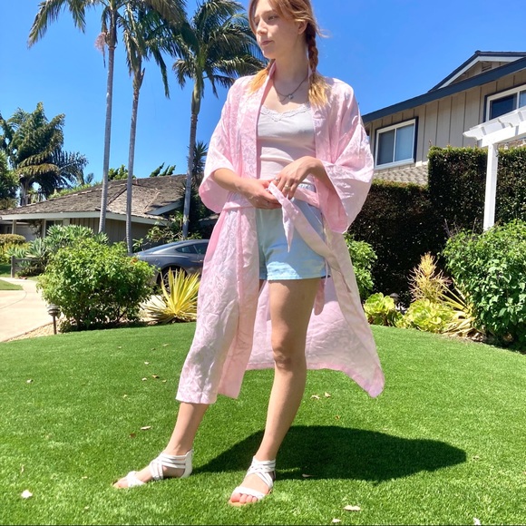 🚫SOLD🚫Pastel pink 80s floral robe - Picture 5 of 9